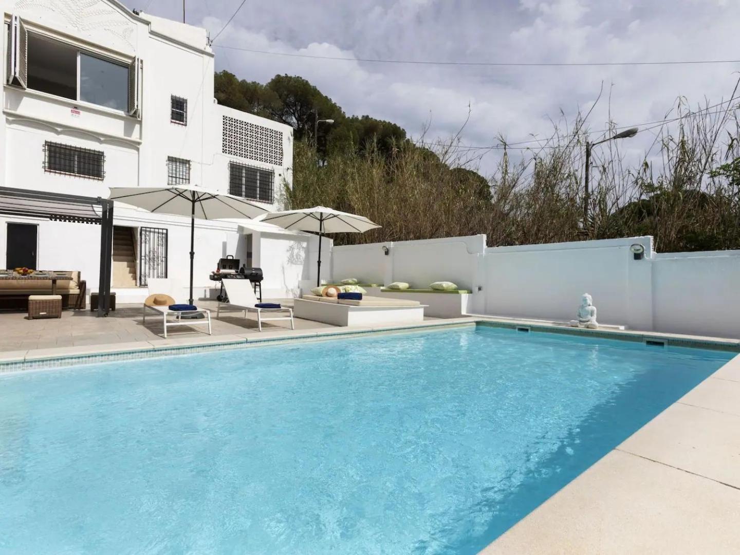 Casa Canyet Con Piscina A Un Paso De Barcelona Y La Playa Badalona Dış mekan fotoğraf