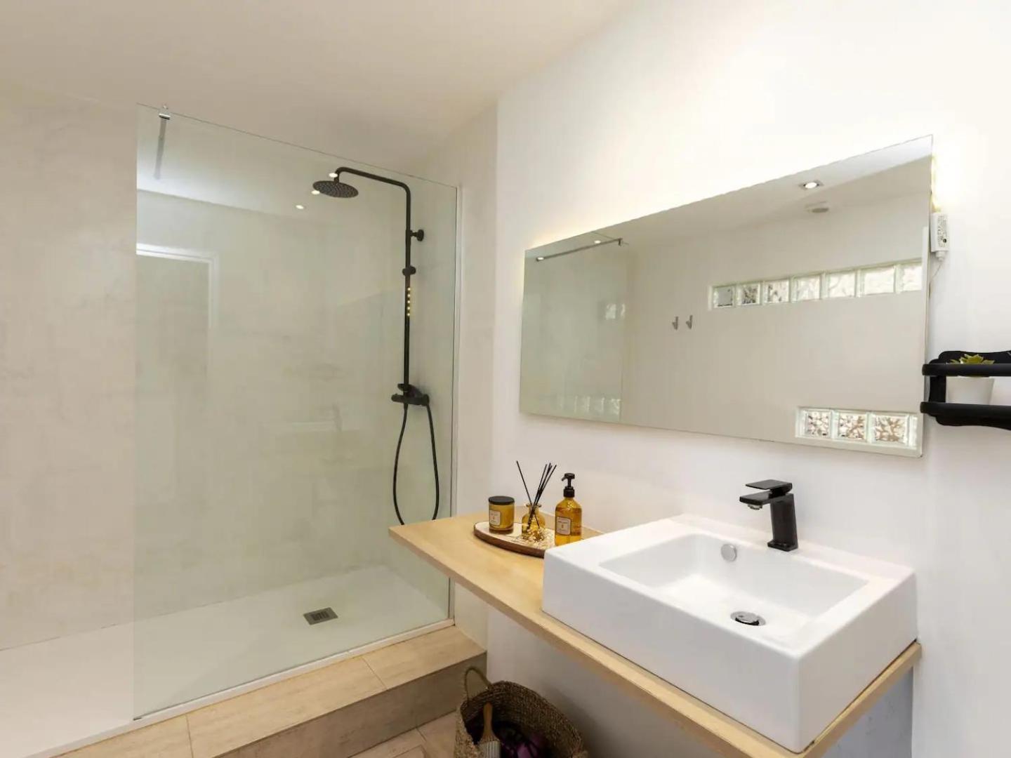 Casa Canyet Con Piscina A Un Paso De Barcelona Y La Playa Badalona Dış mekan fotoğraf